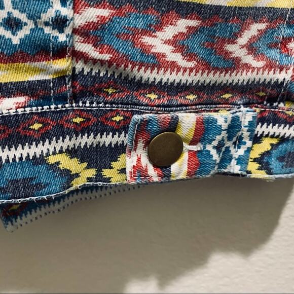 Tinseltown cropped Aztec inspired denim jean jacket size large. See measurements - Picture 12 of 12